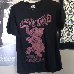 Totally baked mellow mushroom tee